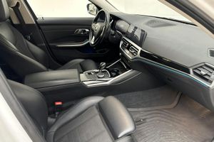 BMW 330 bild 7