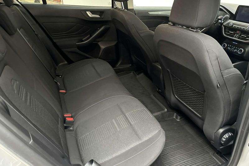 Ford Focus bild 8