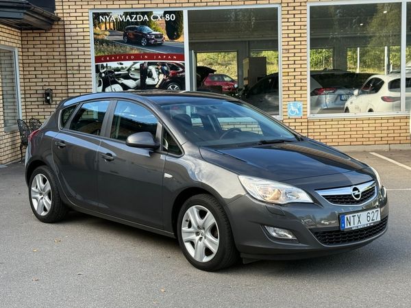 Opel Astra Enjoy 1.6 MT5 (115hk) Vinterhjul | Ny kamrem | 1-Ägare - 2012