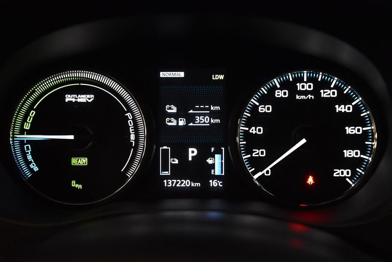 Mitsubishi Outlander bild 17