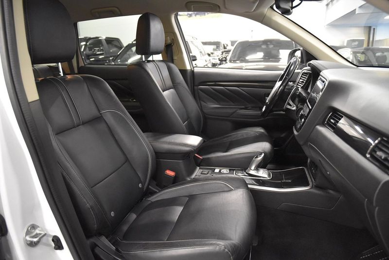 Mitsubishi Outlander bild 12