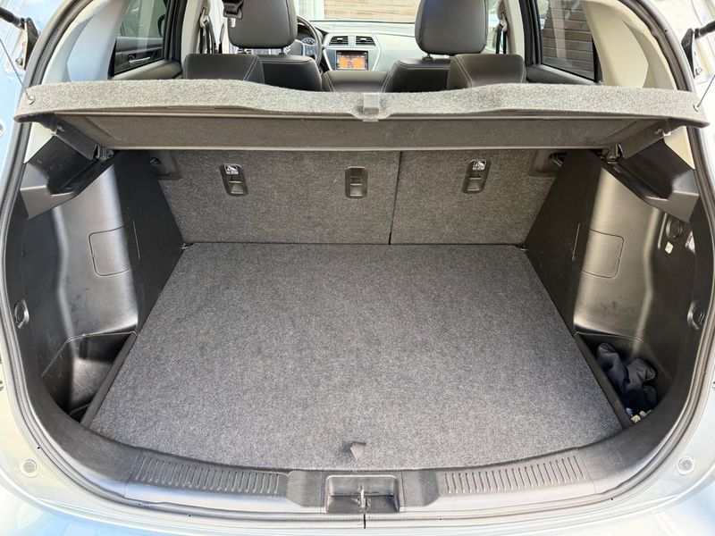 Suzuki S-CROSS bild 15