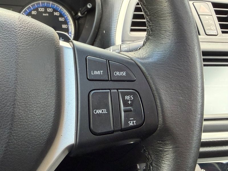 Suzuki S-CROSS bild 19