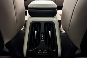 BMW X1 bild 18