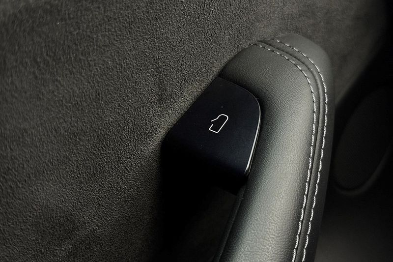Tesla Model 3 bild 32