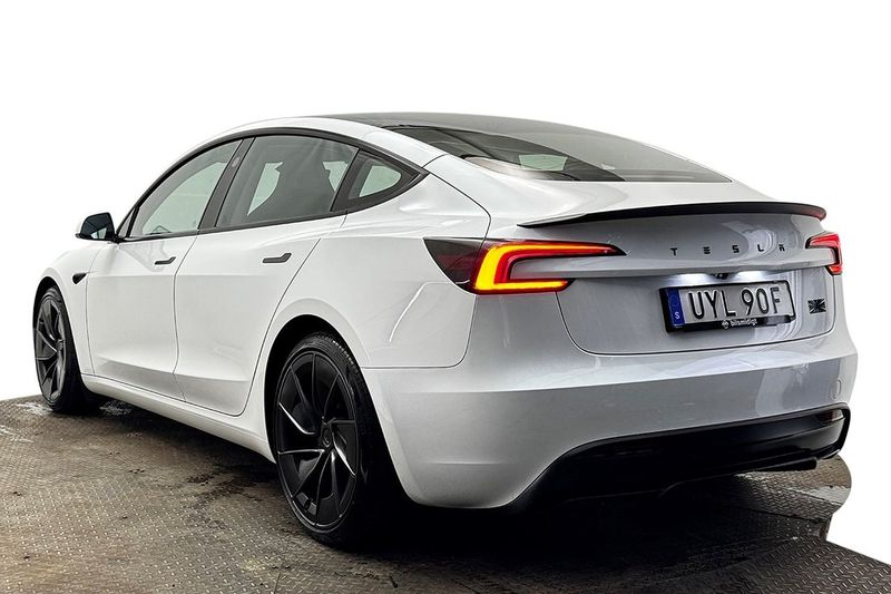 Tesla Model 3 bild 9
