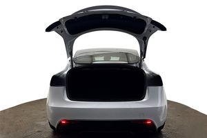 Tesla Model 3 bild 8