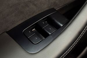 Tesla Model 3 bild 33