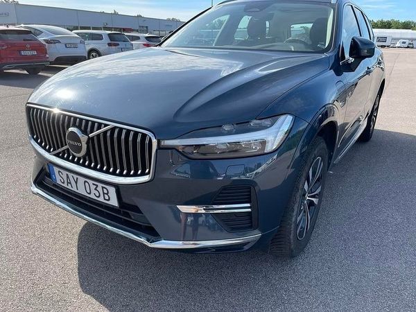 Volvo XC60 Recharge Core Bright plug in - 2024