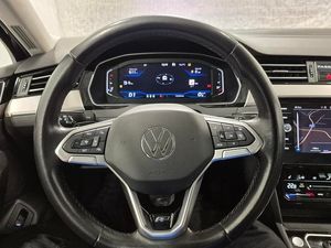 Volkswagen Passat bild 9
