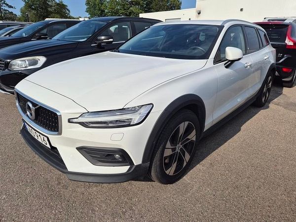 Volvo V60 Cross Country B4 MILDHYBRID AWD - 2021