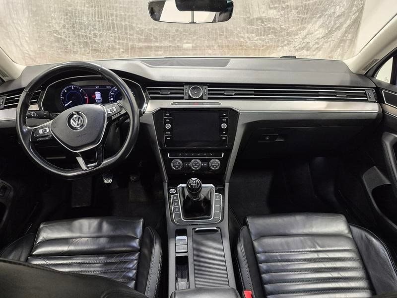 Volkswagen Passat bild 6