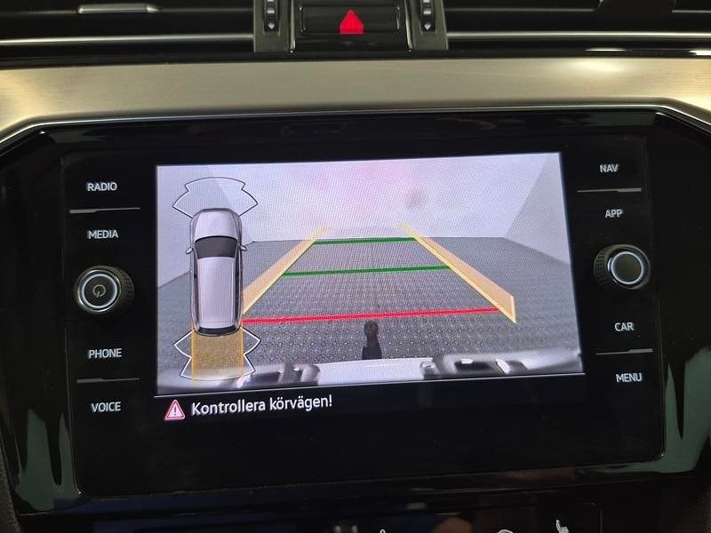 Volkswagen Passat bild 8