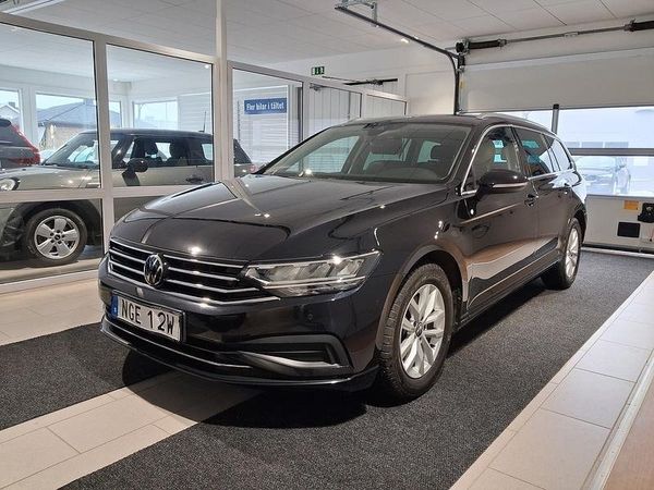 Volkswagen Passat SPORT COMBI - 2023