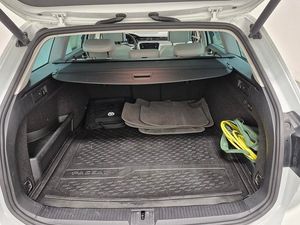 Volkswagen Passat bild 9