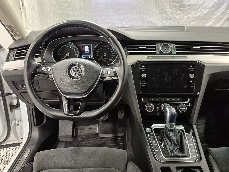 Volkswagen Passat bild 6