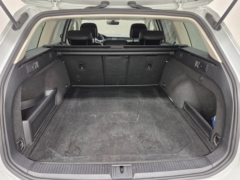 Volkswagen Passat bild 7