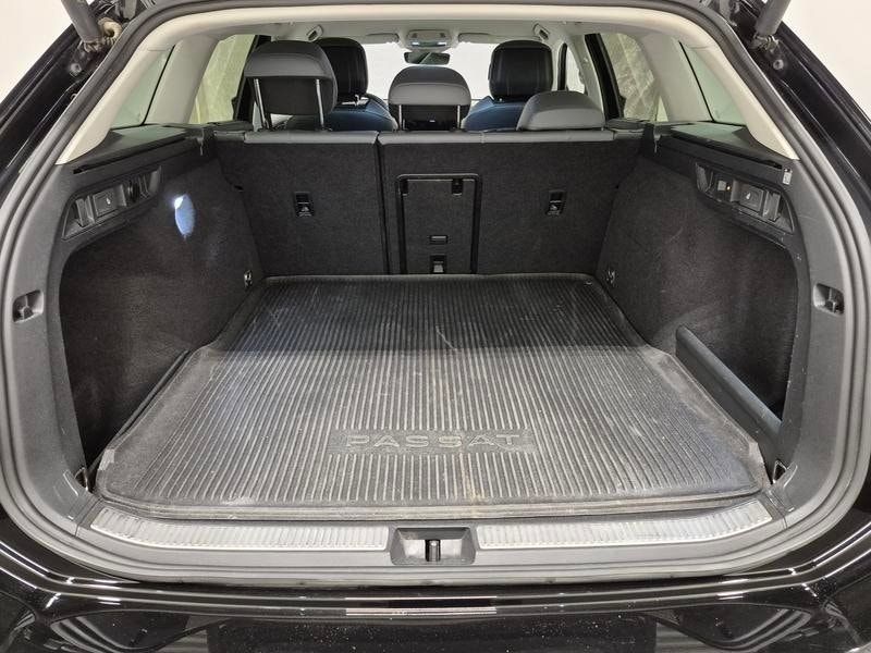 Volkswagen Passat bild 11