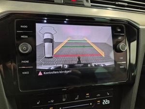 Volkswagen Passat bild 8