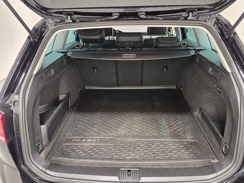 Volkswagen Passat bild 11