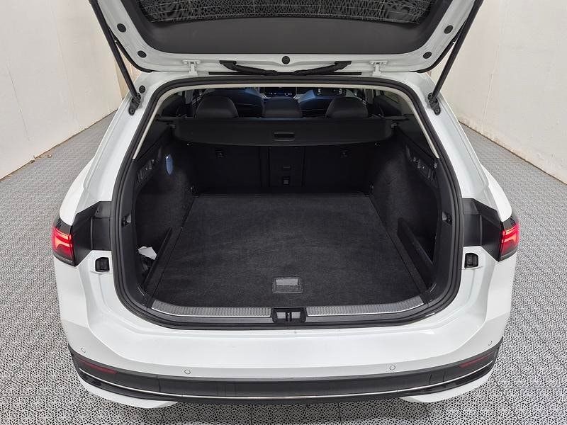 Volkswagen Passat bild 11