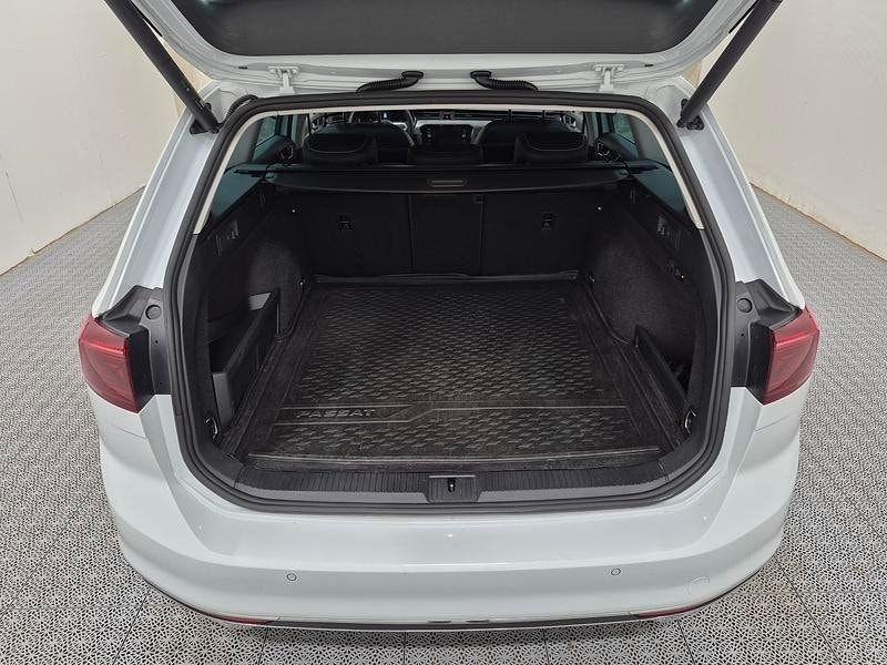 Volkswagen Passat bild 12