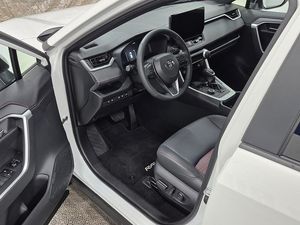 Toyota RAV4 bild 2