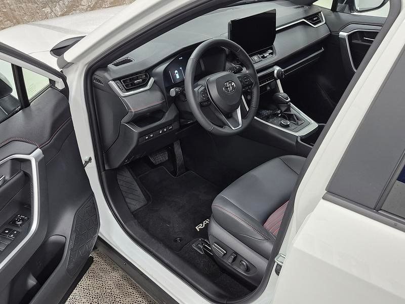 Toyota RAV4 bild 2