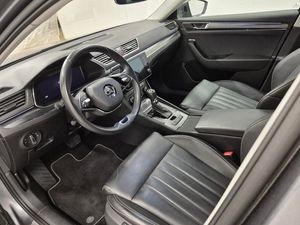 Skoda Superb bild 2