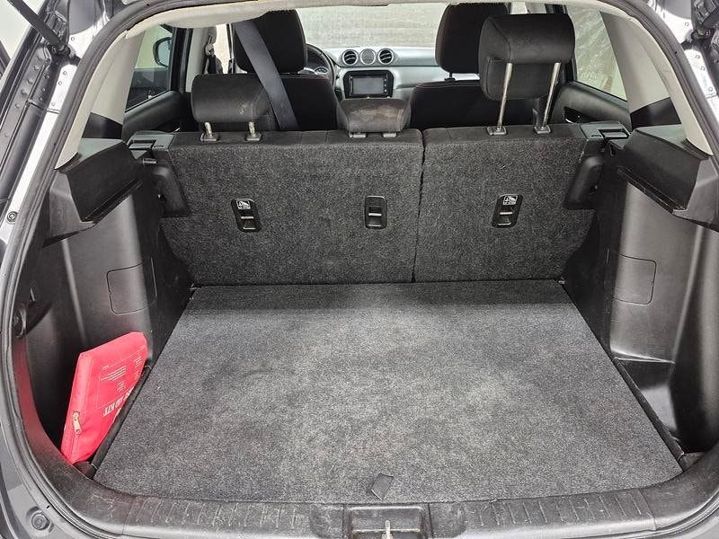 Suzuki Vitara bild 9