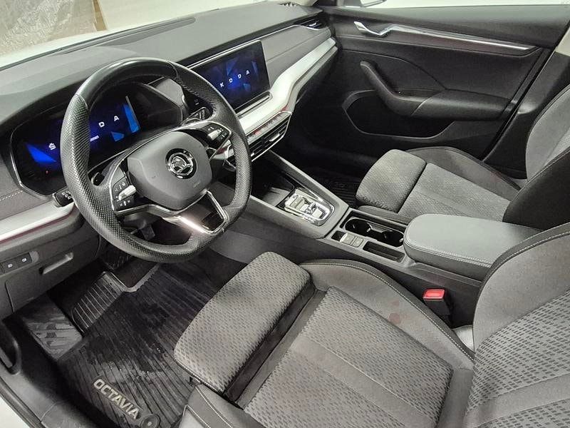 Skoda Octavia bild 2