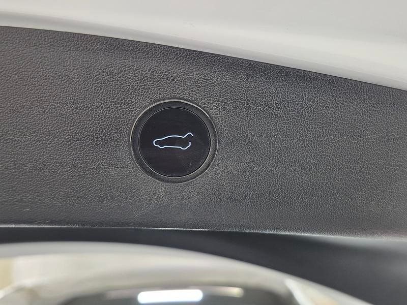 Tesla Model 3 bild 11