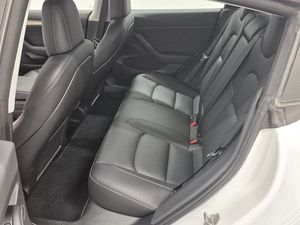 Tesla Model 3 bild 6