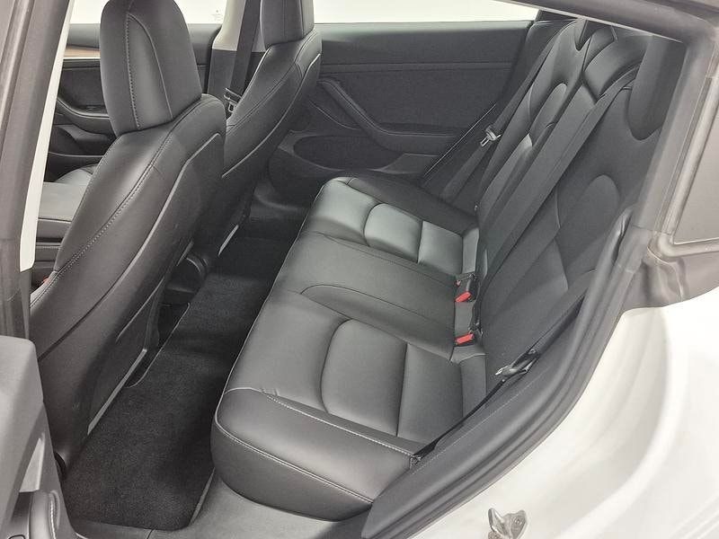 Tesla Model 3 bild 6