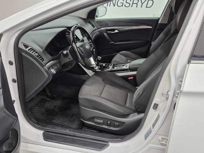 Hyundai i40 bild 2