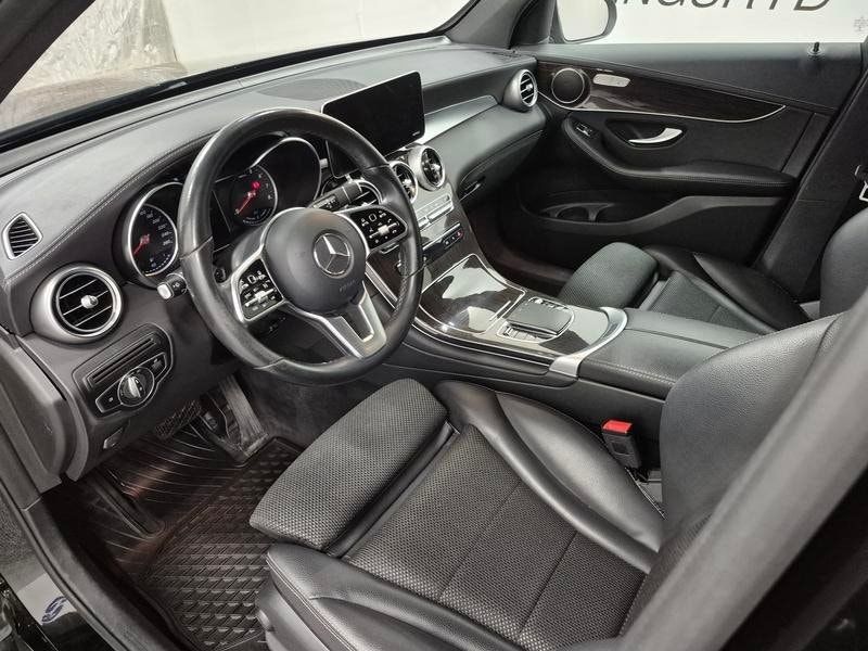 Mercedes GLC300 bild 2