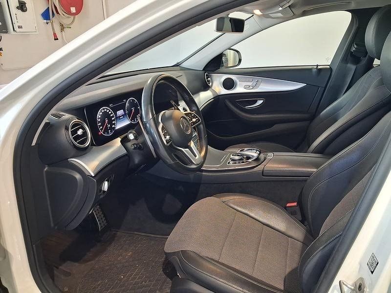 Mercedes E220 bild 2