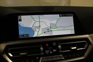 BMW 330 bild 7