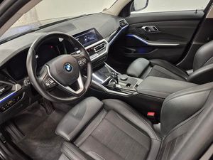 BMW 320 bild 2