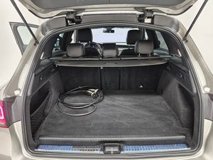 Mercedes GLC300 bild 9
