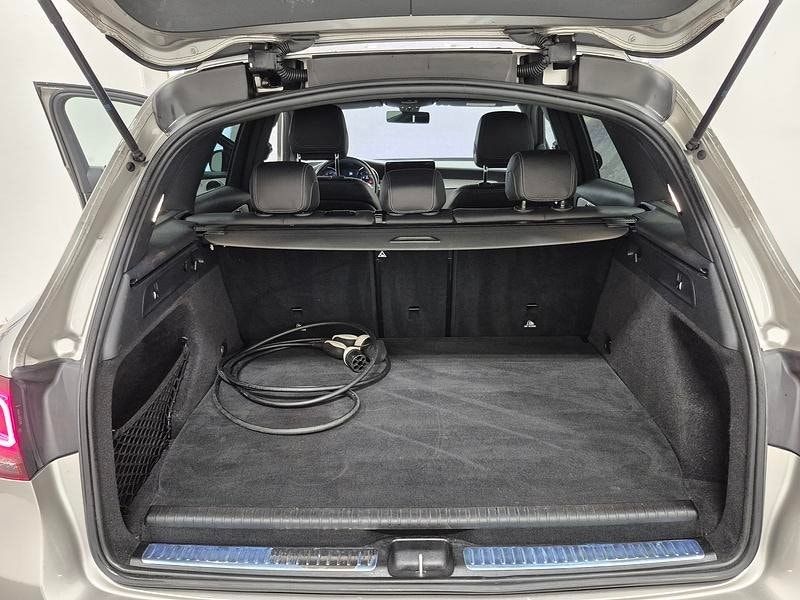 Mercedes GLC300 bild 9