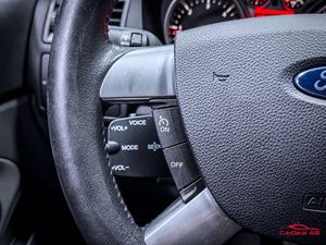 Ford Kuga bild 19