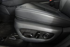Lexus NX bild 14