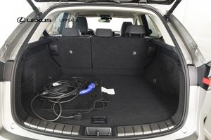 Lexus NX bild 9