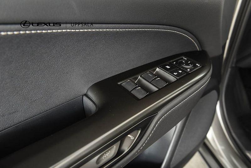 Lexus NX bild 15