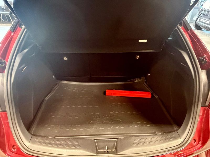Toyota C-HR bild 8
