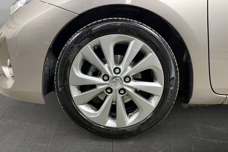 Toyota Auris bild 17