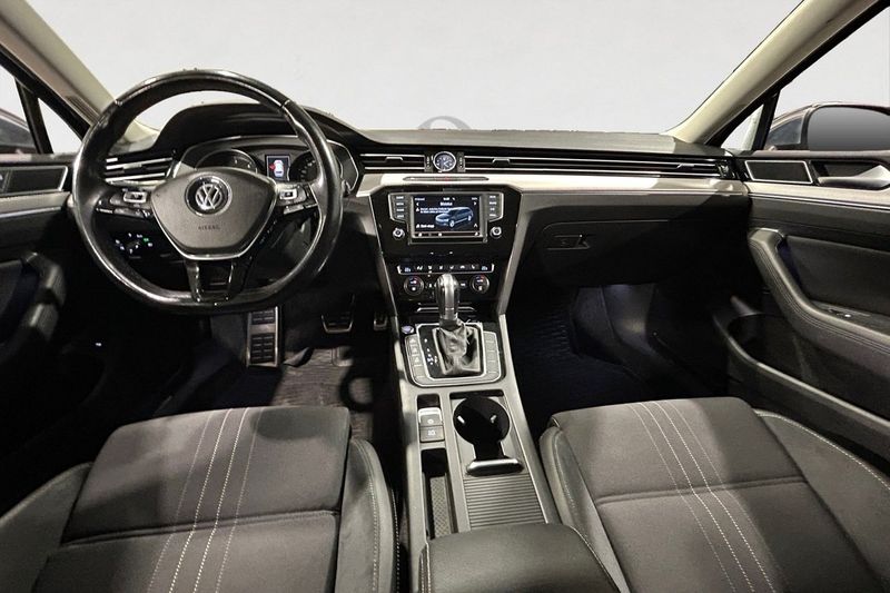 Volkswagen Passat bild 11