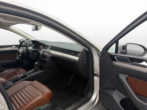 Volkswagen Passat bild 11