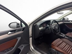 Volkswagen Passat bild 15
